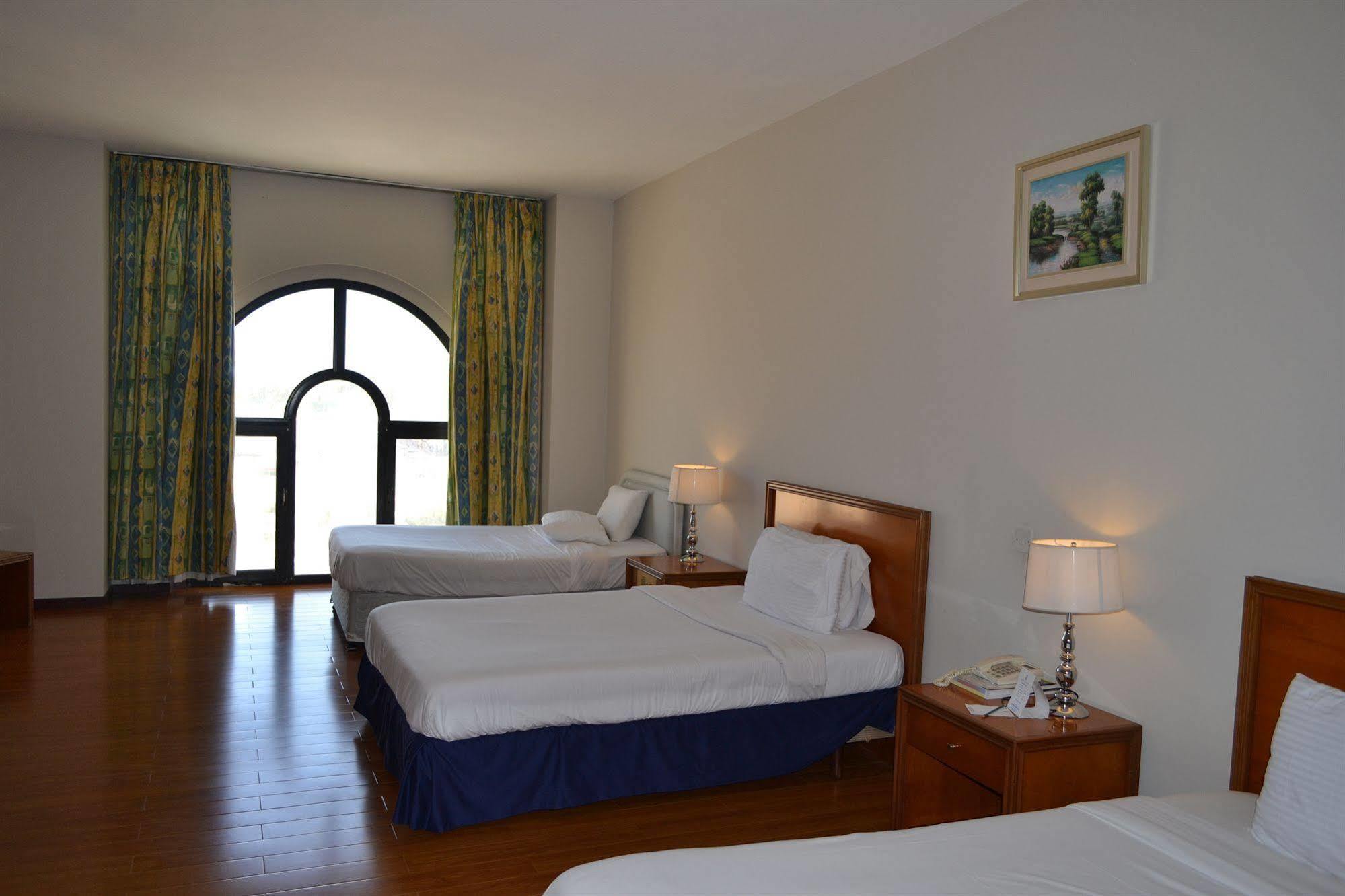 Hamdan Plaza Hotel Salalah, An Htg Hotel Exterior foto