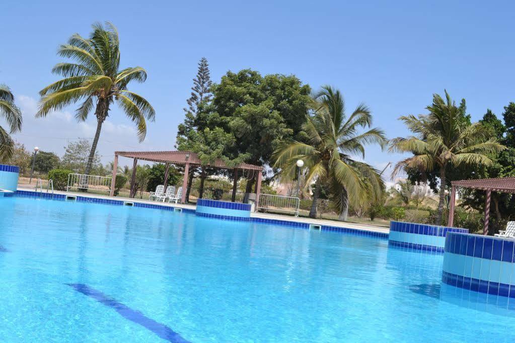 Hamdan Plaza Hotel Salalah, An Htg Hotel Exterior foto